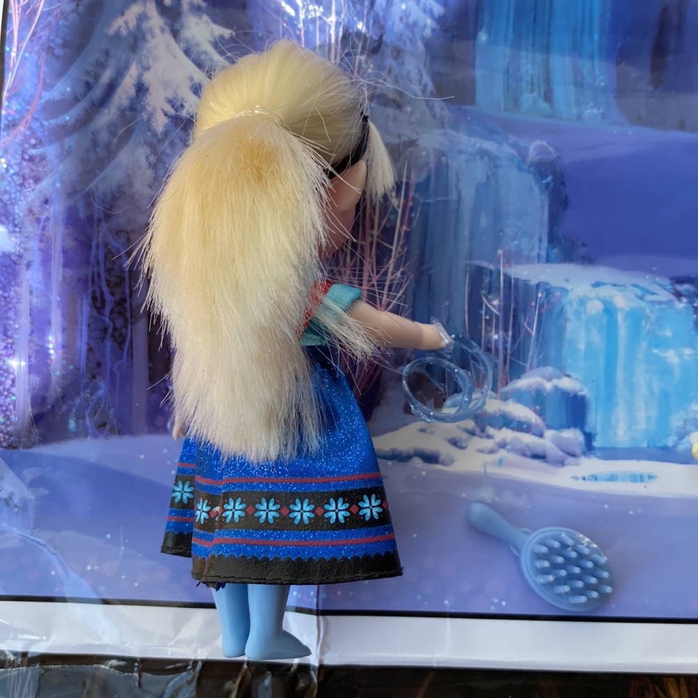 - 💕 Preloved Disney Parks Elsa Animator’s Collection Playset ❄️⛄️ - Picture 3 of 11